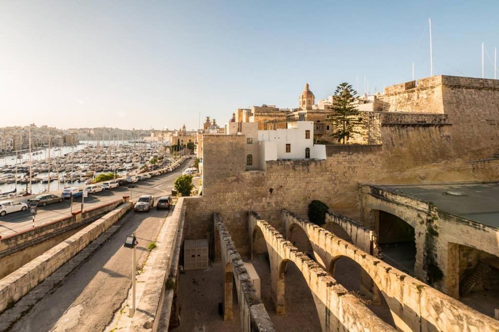 Vittoriosa' Seafront 2 Bed Highly Furnished Apartment 外观 照片